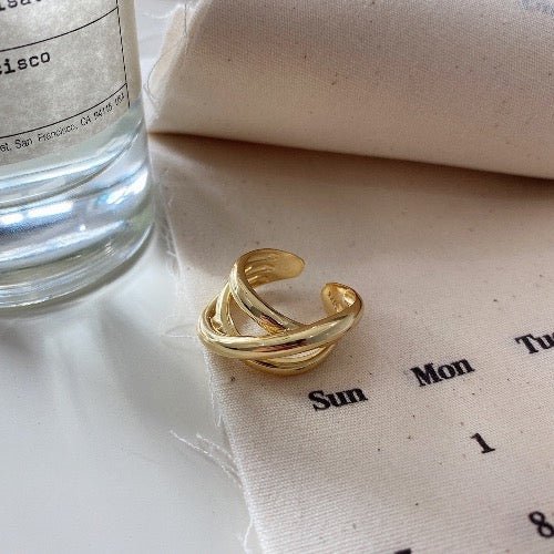 Bold Look Geometric Crossed Line Ring - Image 8