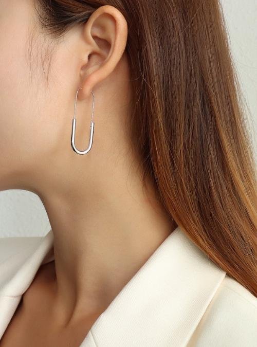 Minimal Design Paper Clip Hoop Earrings - Image 5