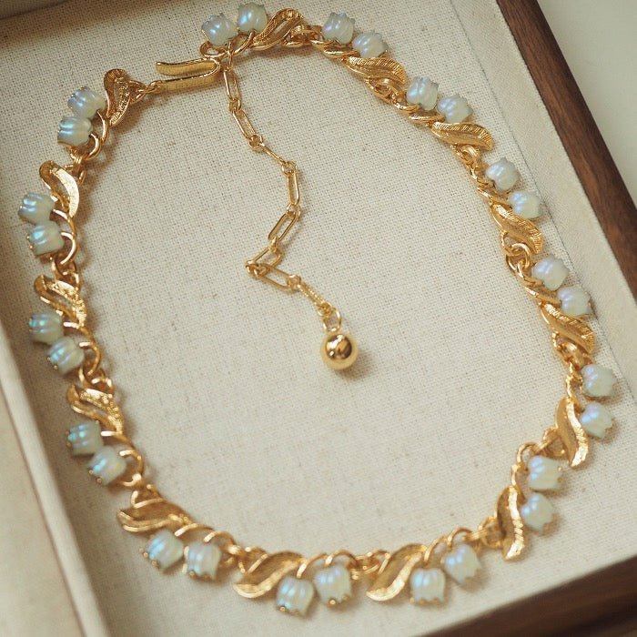 Moonlight Muguet - Vintage Lily of the Valley necklace - Image 4