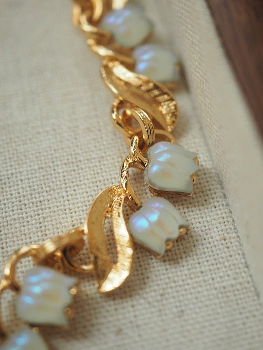 Moonlight Muguet - Vintage Lily of the Valley necklace - Image 2