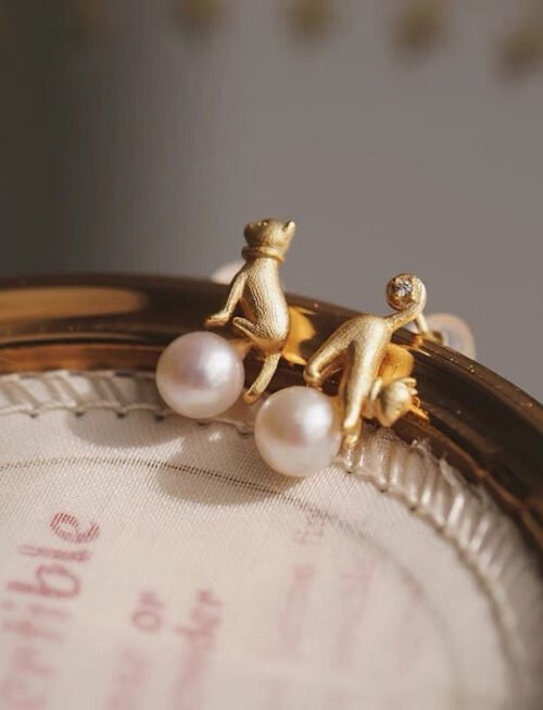 Cute Asymmetrical Cat Earrings n Necklace